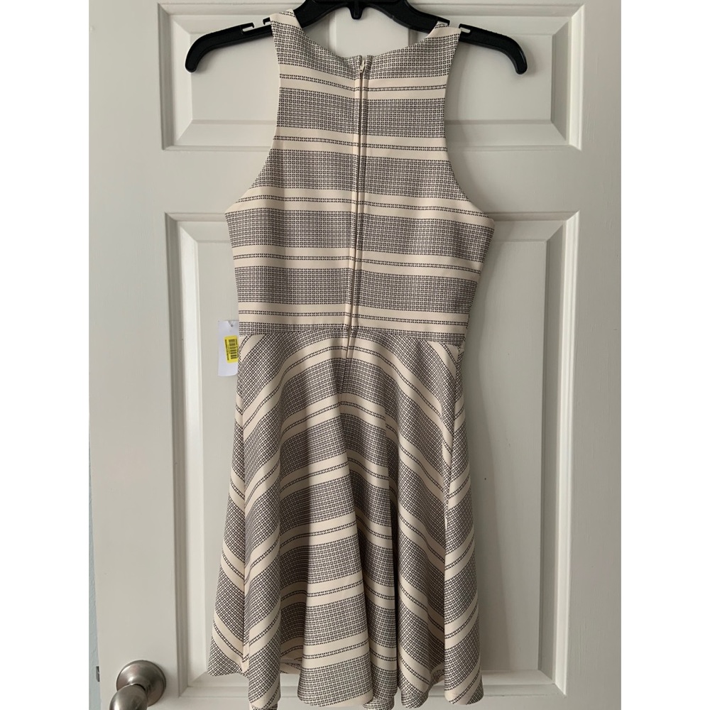 NWT black and cream/white mini pleated dress - Picture 2 of 6